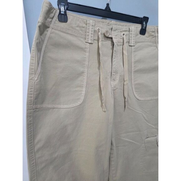 Eddie Bauer Size 12 Tan Khaki Capri Cargo Pants Wide Leg Utility Hiking - Picture 8 of 16